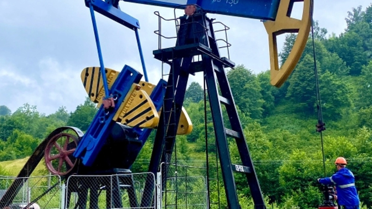 Укрнафта планує видобути ще 100 тисяч тонн нафти завдяки підтримці пласта