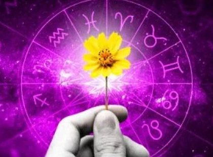 Чотири знаки Зодіаку ось-ось отримають потужне послання від Всесвіту