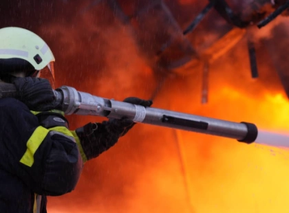 росіяни вдарили по Кривому Рогу: масштабна пожежа на інфраструктурі