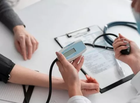 Скринінг здоров'я 40+: як оформити картку, щоб отримати 2000 гривень