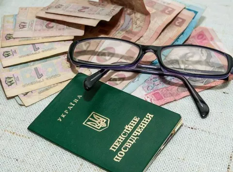 Пенсії в Україні зростуть з 1 березня, але не для всіх: кому точно не варто чекати індексації